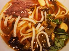 牛腱子泡椒酸辣粉-村外有星光小食铺(长嘉汇店)