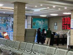 -上海大学附属上海和平眼科医院