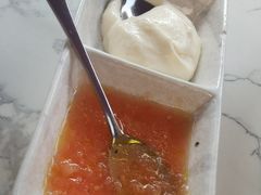 餐前面包配酱-Macarena 玛卡莲娜西班牙餐厅