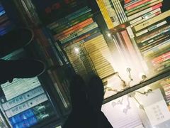 -钟书阁(松江泰晤士小镇店)