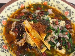 -同济大学本部学苑饮食广场