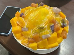 芒果芋圆牛奶绵绵冰-水牛奶皇后糖水铺(深圳总店)