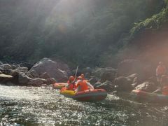 -安吉龙王山峡谷漂流