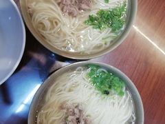 -亮亮面馆(经六路店)