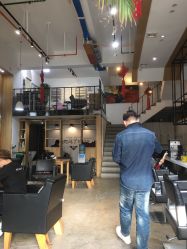 -马克男发时尚店