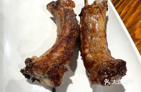 Charcoal-Grilled Lamb Ribs