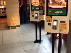 -麦当劳(中唱大厦店)