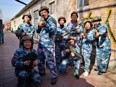 -亲兄弟真人CS团建拓展基地