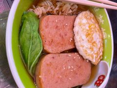 午餐肉餐蛋捞面-港嘢茶檔(古北1699广场店)