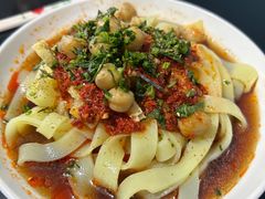 -烤肉小伙烤肉店