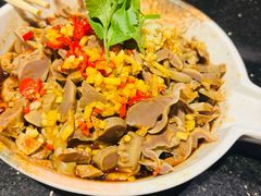 -依呀呀ktv烧烤小串(中山西路店)