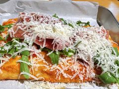 帕尔玛火腿芝麻菜披萨-HELLO 27 意面·沙拉·帕尼尼