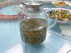 -崴海渔村(虹梅路店)