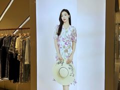 -王府井百货熙地港店