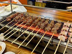 -哈尔滨小酒馆·鲜肉现穿自助烧烤(康新花园店)