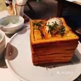 在前门粮食店街 一进门就倒了柠檬水并且上了免费的水果
