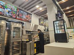 -老娘舅餐厅(黄龙体育中心店)