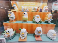 -泡泡玛特POPMART(蓝色港湾店)