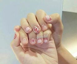 -逸日式美甲美睫工作室