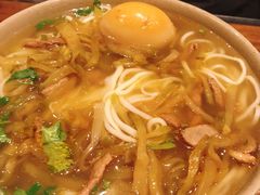 -亮亮面馆(经六路店)