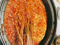-钢管厂五区小郡肝串串香(蜀都万达店)