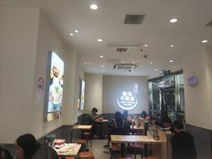 -小杨生煎(金山百联购物中心3楼店)
