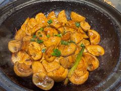 焗蘑菇-胡叨叨黄油砂锅焗海鲜(百家湖1912店 )