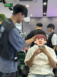 -藤野造型烫染·漂发