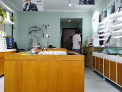 -视野联行眼镜•蔡司•依视路(温江店)