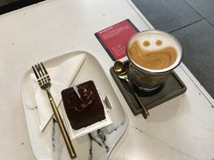 -UNI UNI(环亚凯瑟琳店)