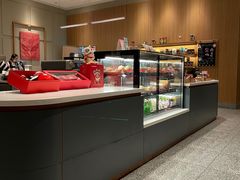 面包甜点陈列柜-星巴克(苏州张家港中昊檀宫店)