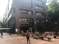 -香港大学