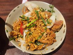 -Cuc Gach Quan Restaurant