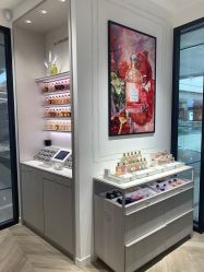 -法国娇兰精品店