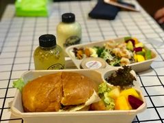 巨大汉堡-innewgogo纽麦轻食(滨北店)