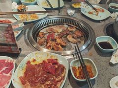 -金滏山烤肉·海鲜·火锅自助餐厅(襄阳万达店)