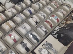 -爱包包奢侈品寄卖(国瑞购物中心店)