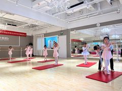 -炫艺舞蹈培训中心(枫尚奥特莱斯店)