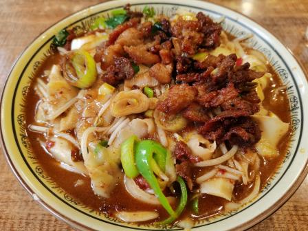 登封第一面(崇福路总店)-"点的优质刀削面「刀削面」大碗非常大,两.