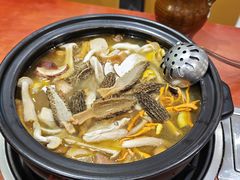 -菌之家·专业纯野生菌火锅·特色炒菌