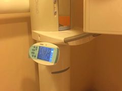 -瑞尔齿科(南京东路名人诊所)