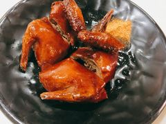 玻璃脆皮乳鸽-禄興記香港大排档(歌斐中心店)