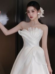 -不晚国际婚纱礼服