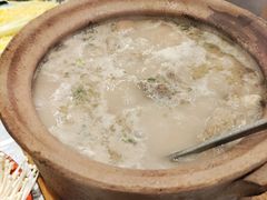 -霄汉牛三鲜湖北砂锅菜(万松园2店)