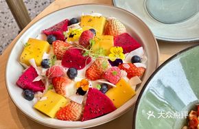 Oatmeal Fruit Yogurt Chia Bowl