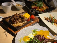 -穹六人间 people 6(岳阳路店)