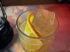 -饮湖威士忌鸡尾酒吧