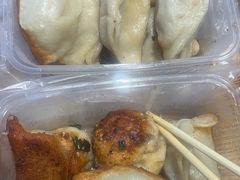 -黄阿姨锅贴大王(万航渡路店)