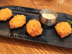 -必胜客(打浦桥日月光店)