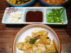 -明洞阿姨·韩式酱蟹烤肉·创意料理(三元桥店)